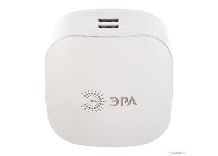 ЭРА Б0015243 Разветвитель электрический SP-3e-USB-2A на 3 розетки + 2 USB с заземлением со шторками 16А белый